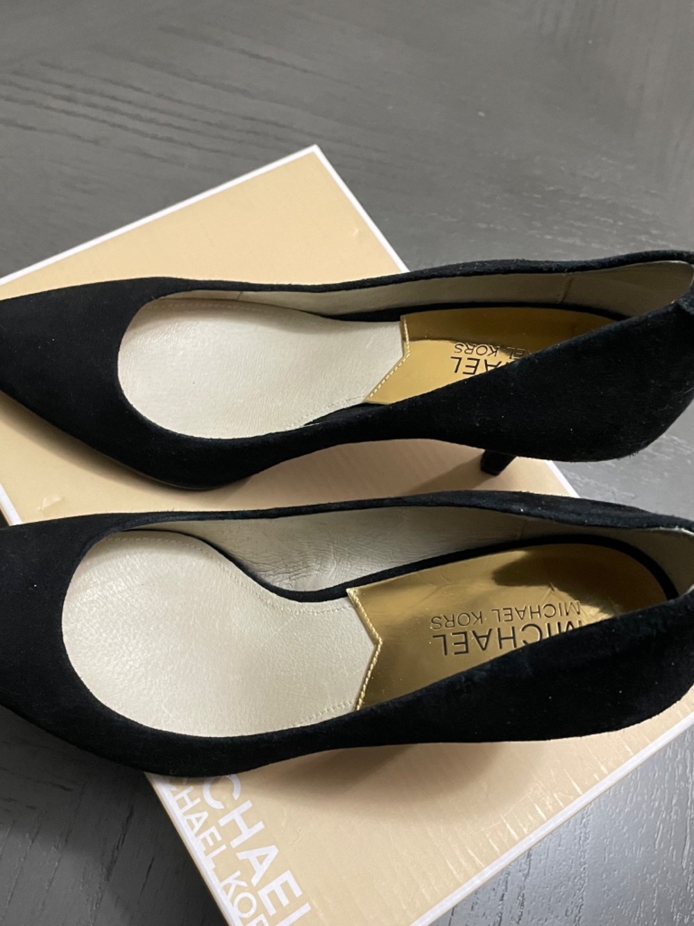 Michael Kors Black Pointed Toe Flats Women’s Slip-On Dress Shoes - Picture 5 of 5